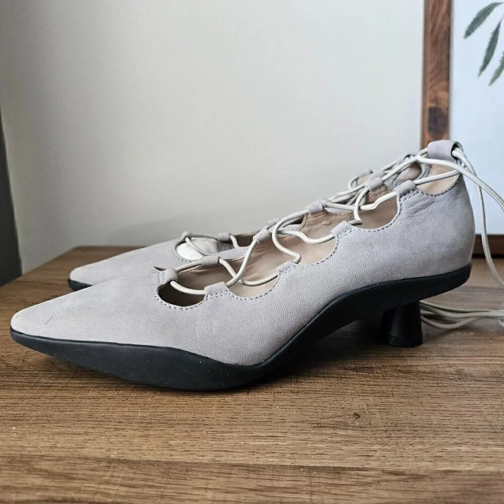 NEVER WORN NAYA POINTY LACED KITTEN HEELS SHOES GREY NUBUCK LEATHER SIZE 6 WOMEN
